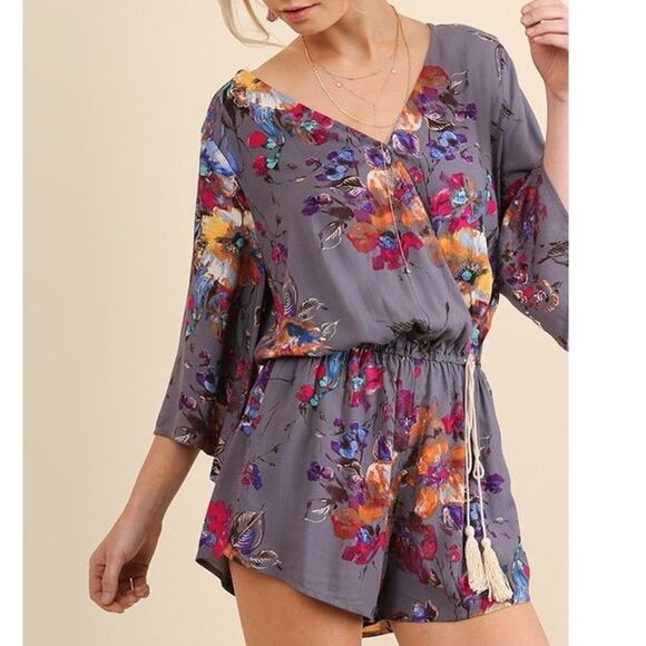 UMGEE Ramsey Floral Romper - Picture 2 of 9